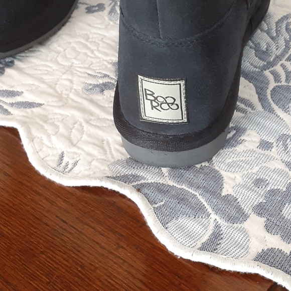 New in box, BooRoo short tie boots - Picture 3 of 12